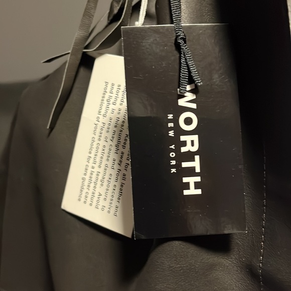 Worth New York - Picture 6 of 12